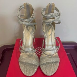 New in box Sparkle Silver High Strappy Heel 7-1/2